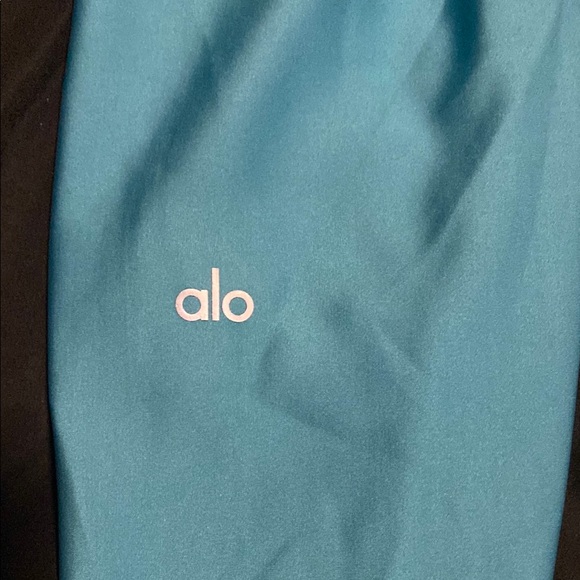 ALO YOGA • “Blue Splash” 7/8 High-Waist Airlift Legging - Large - Picture 6 of 8